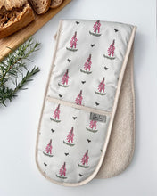 Load image into Gallery viewer, Double Oven Glove - 'Foxy lady' Foxglove