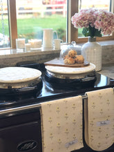 Load image into Gallery viewer, Double Oven Glove - 'Sunny Side Up' Sunflower