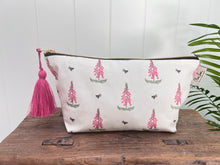 Load image into Gallery viewer, Washbag - &#39;Foxy Lady&#39; Foxglove
