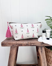 Load image into Gallery viewer, Washbag - &#39;Foxy Lady&#39; Foxglove
